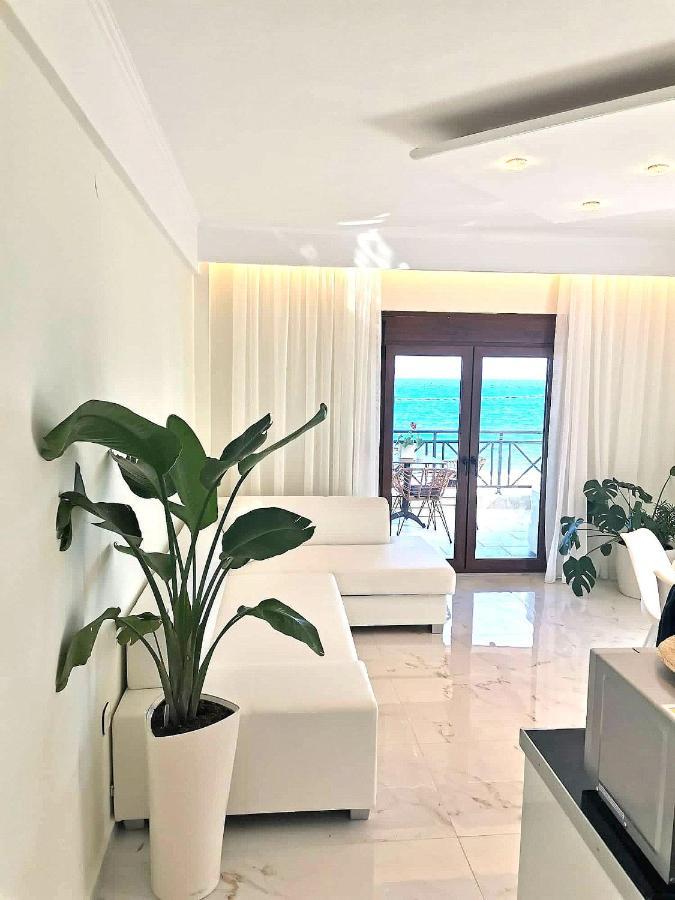 Lux Suite Sea Front Avra Пефкохорі Екстер'єр фото